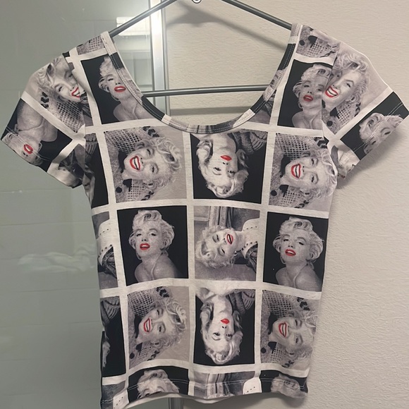 Crop Top Marilyn Monroe - Picture 3 of 3